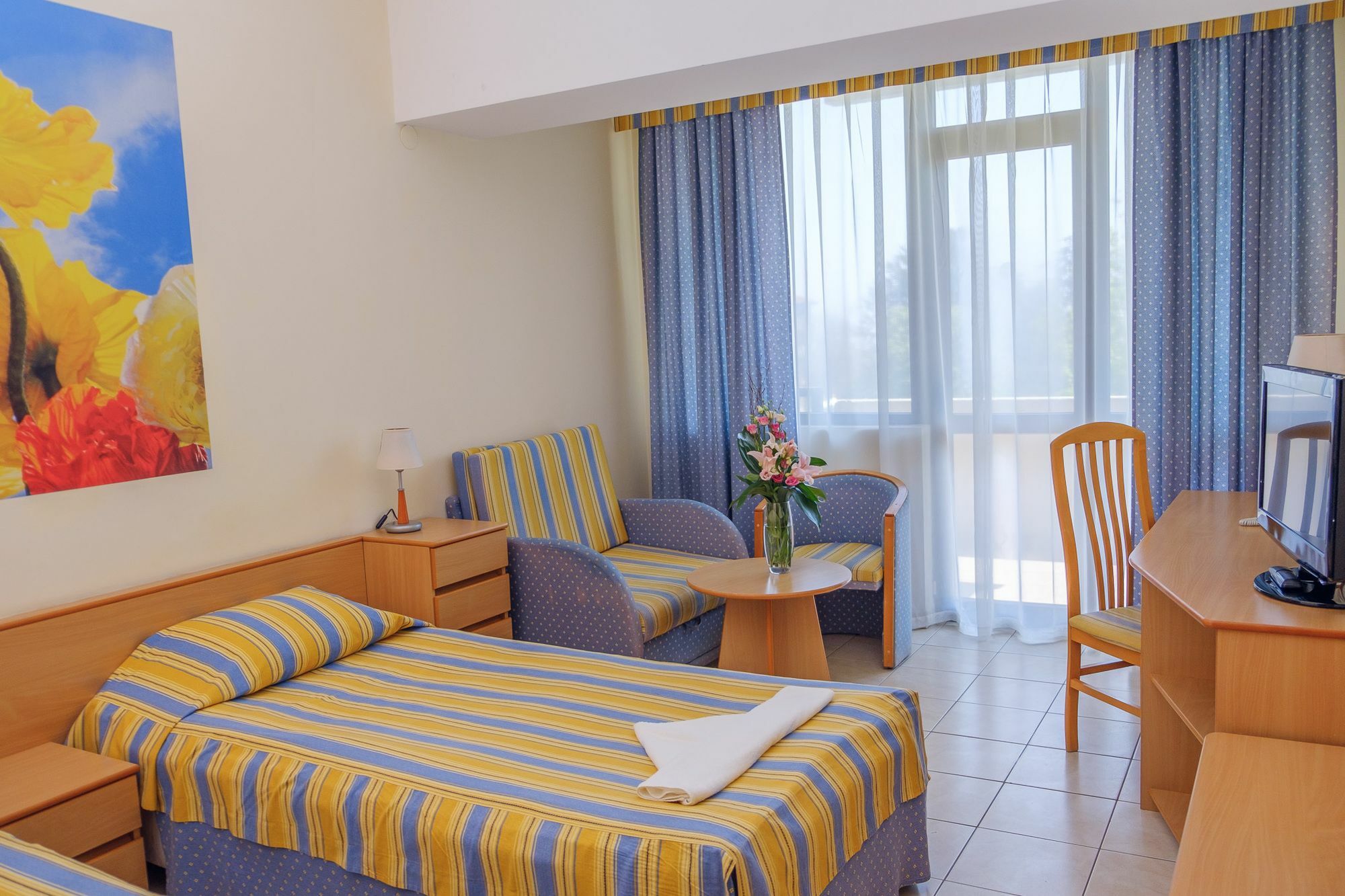 Hotel Lebed Varna ภายนอก รูปภาพ